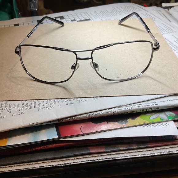 Foster Grant Other - Foster Grant glass frames NE1214
